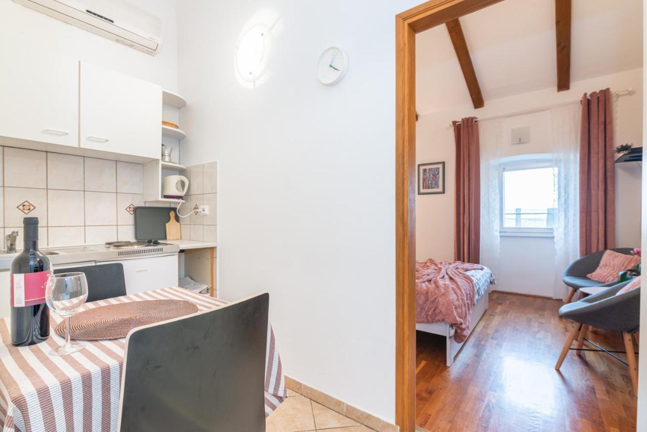 Apartment Gobac Ičići Exteriör bild